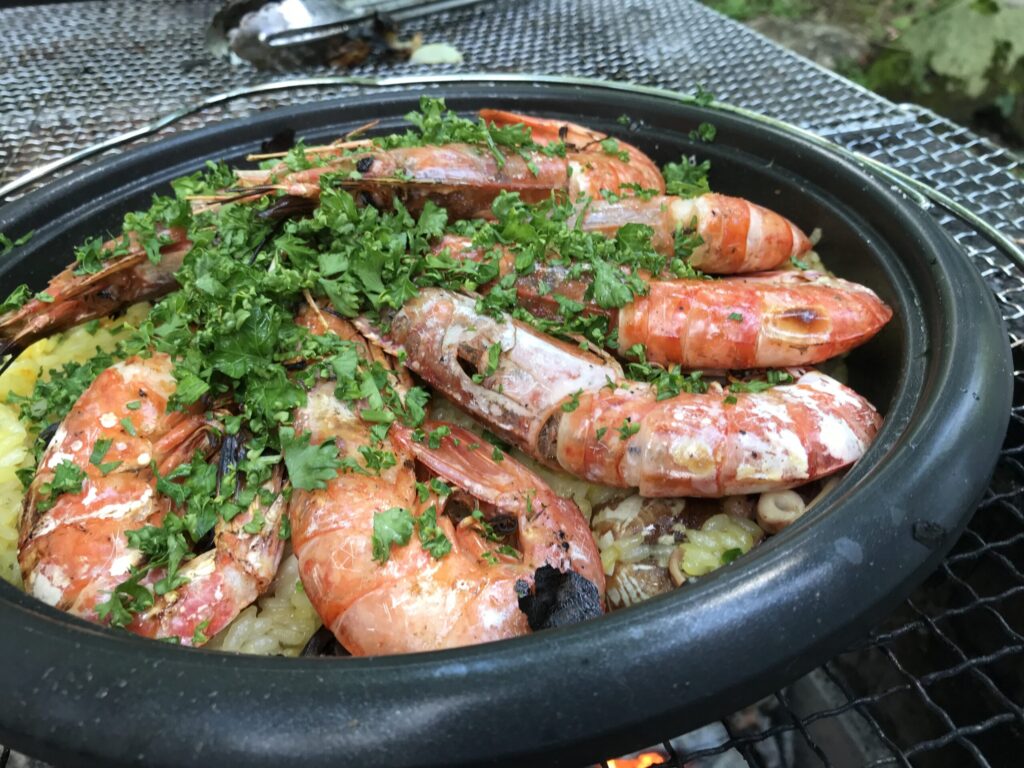 愛知県シェフ特製のパエリアを出張料理のBBQプランで